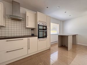 Photo 26- click for photo gallery